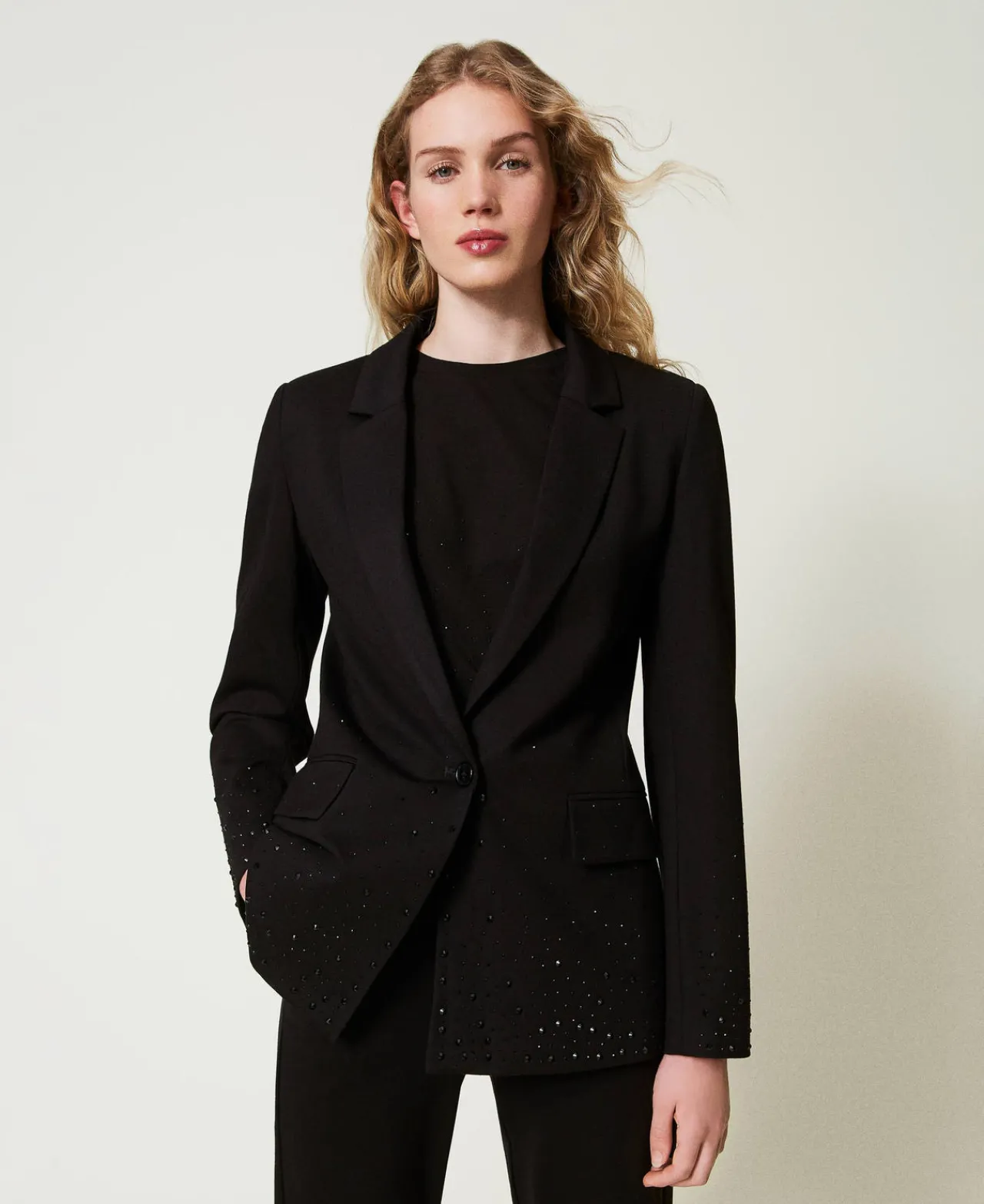 blazer_avec_strass_dgrads_0.webp Blousons Et Doudounes | Blazers*TWINSET Milano Blazer Avec Strass Dégradés Noir