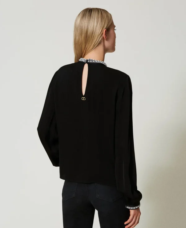 blouse_en_crpe_avec_brode_3-1.webp Blouses Et Chemises*TWINSET Milano Blouse En Crêpe Avec Broderies Noir