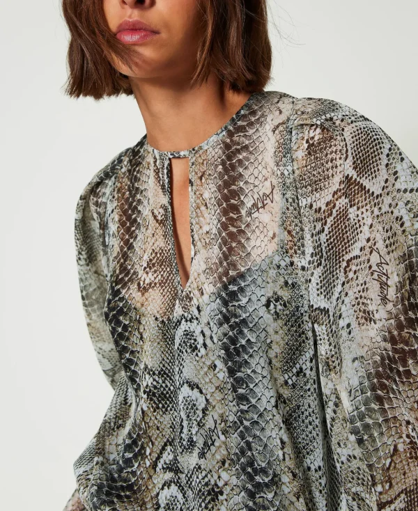 blouse_en_crpon_avec_impr_4.webp Blouses Et Chemises*TWINSET Milano Blouse En Crépon Avec Imprimé Serpent Imprimé Soft Serpent