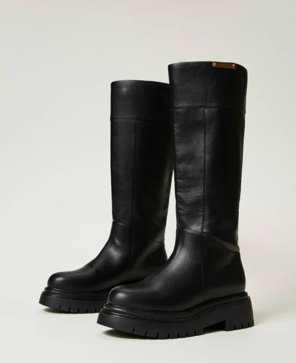 bottes_montantes_avec_tiq_2.webp Chaussures Plates | Bottes Et Bottines*TWINSET Milano Bottes Montantes Avec étiquette Siglée Noir