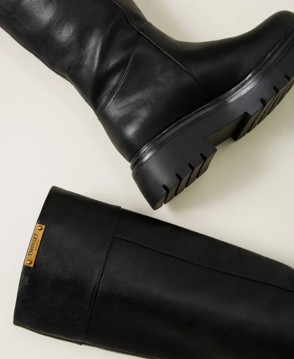 bottes_montantes_avec_tiq_3.webp Chaussures Plates | Bottes Et Bottines*TWINSET Milano Bottes Montantes Avec étiquette Siglée Noir