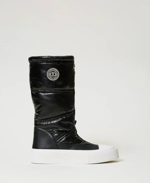 bottes_rembourres_avec_lo_0.webp Chaussures Plates | Bottes Et Bottines*TWINSET Milano Bottes Rembourrées Avec Logo Noir