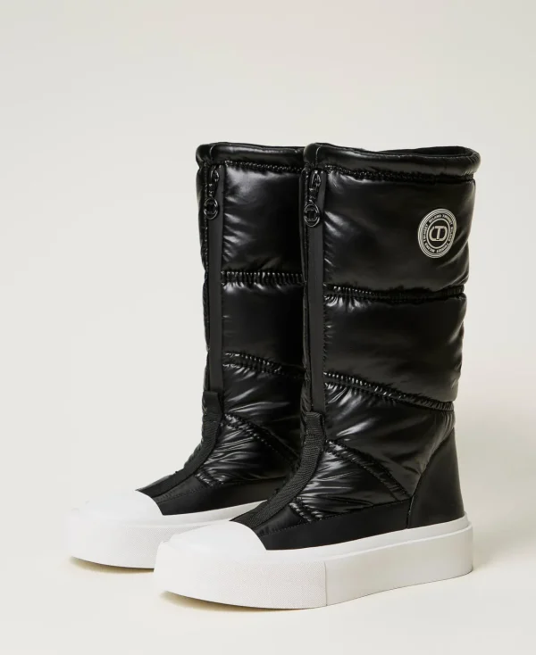 bottes_rembourres_avec_lo_2.webp Chaussures Plates | Bottes Et Bottines*TWINSET Milano Bottes Rembourrées Avec Logo Noir