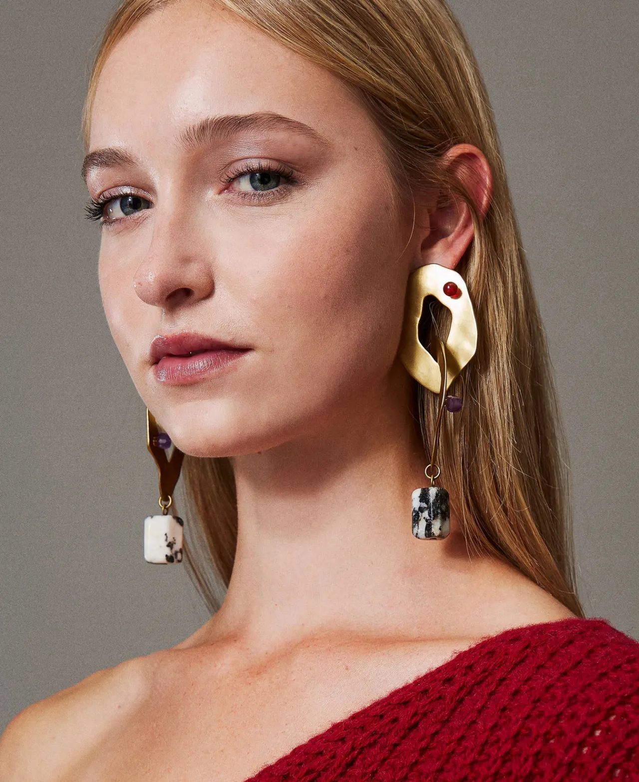 boucle_doreille_en_chane__0.webp Bijoux*TWINSET Milano Boucle D’oreille En Chaîne Métallique Avec Pierres Noir