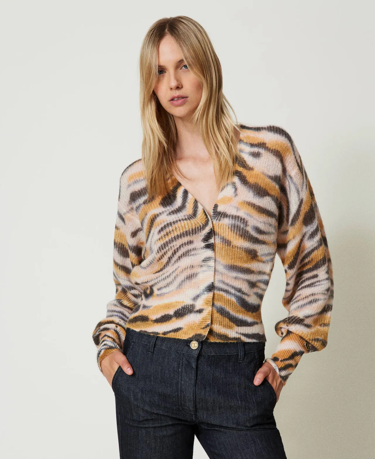 cardigan_double_usage_en__0.webp Pulls Et Cardigans*TWINSET Milano Cardigan Double Usage En Laine Et Alpaga Imprimé Tigre Orange « Tanné »/Noir