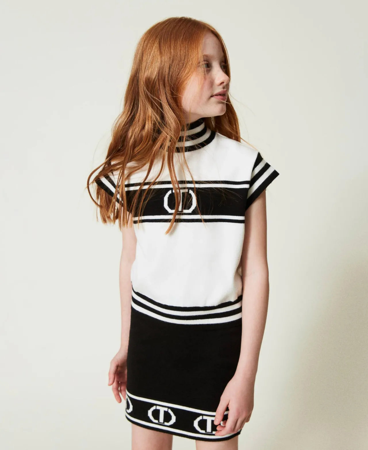 Jupes*TWINSET Milano Jupe Courte En Maille Avec Oval T Jacquard Bicolore Noir / Blanc Cassé