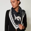 Écharpes*TWINSET Milano Keffieh Avec Imprimé Nœuds Et Logo Imprimé Nœuds Noir/Blanc « White Cream »