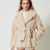 Manteaux Et Trenchs*TWINSET Milano Manteau Court En Fausse Fourrure Avec Oval T Blanc « White Cream »