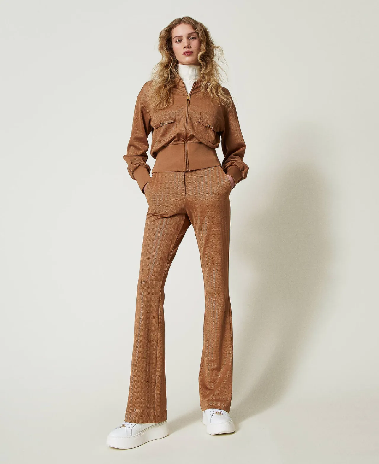 pantalon_en_scuba_jacquar_0.webp Pantalons Évasés*TWINSET Milano Pantalon En Scuba Jacquard Caramel Camel