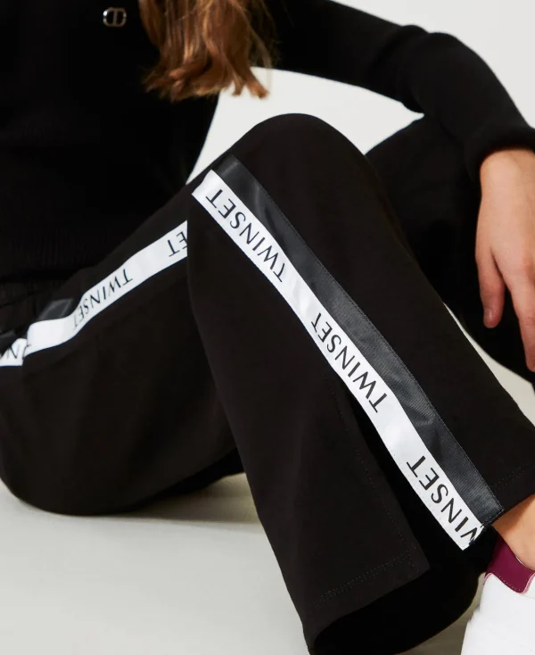 pantalon_palazzo_en_molle_4-1.webp Pantalons Et Jeans*TWINSET Milano Pantalon Palazzo En Molleton Avec Logo Noir