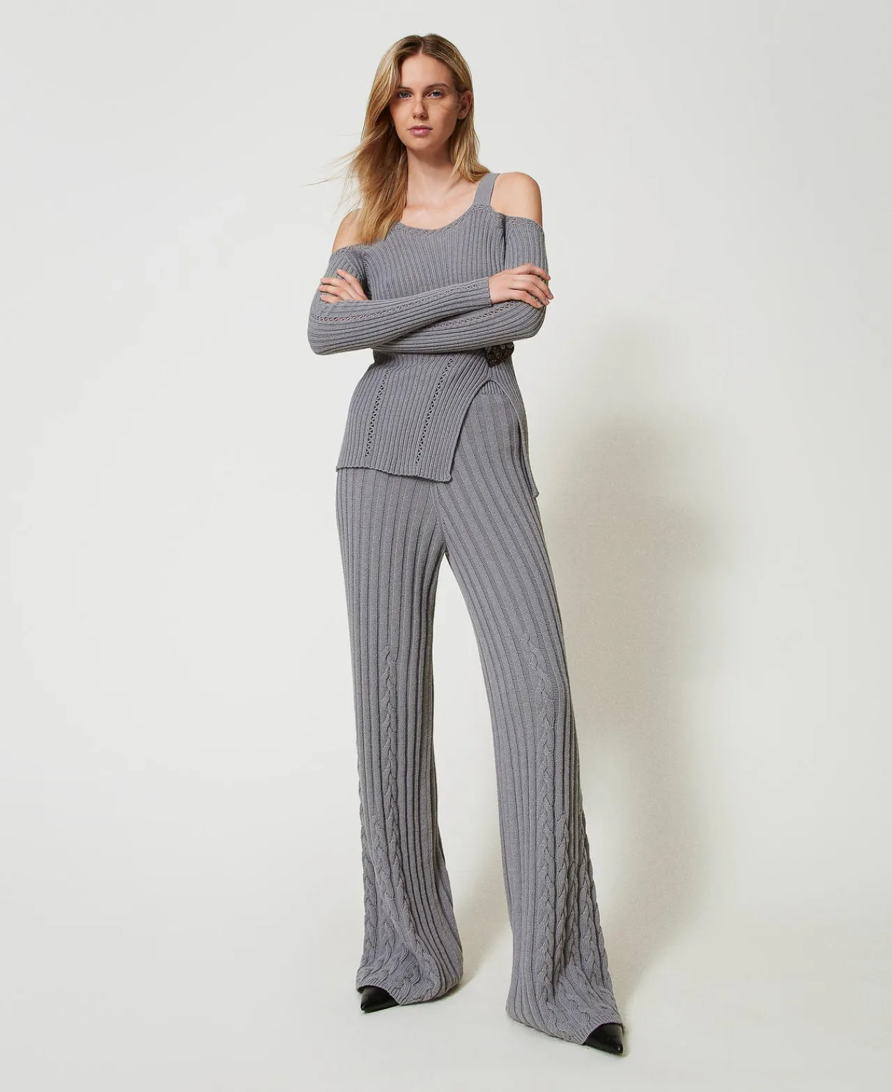 pantalon_vas_en_fil_treeb_0.webp Pantalons Évasés*TWINSET Milano Pantalon évasé En Fil Treeblend Avec Torsades Gris Fumée Clair