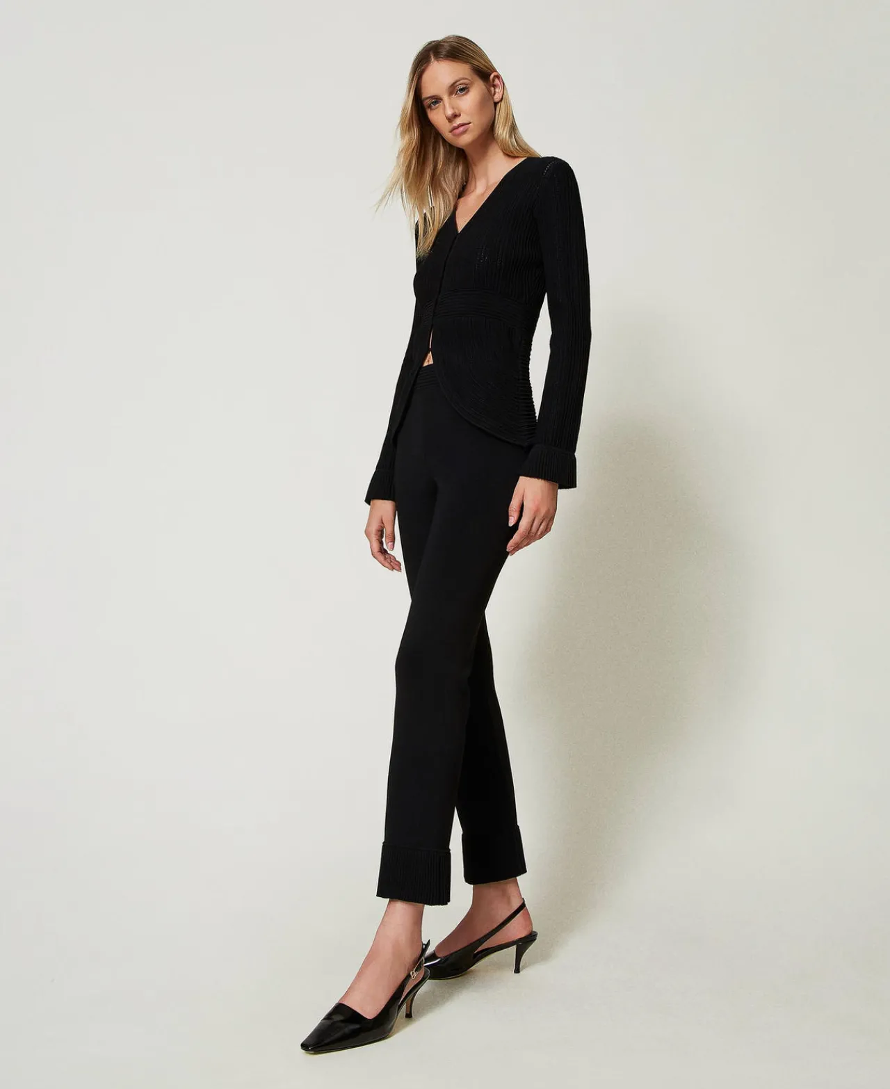 pantalon_vas_en_maille_0.webp Pantalons Évasés*TWINSET Milano Pantalon évasé En Maille Noir