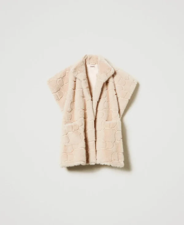 Ponchos*TWINSET Milano Poncho En Fausse Fourrure Avec Logo Blanc « White Cream »