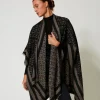 poncho_jacquard_avec_logo_0-1.webp Ponchos*TWINSET Milano Poncho Jacquard Avec Logo Noir