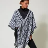 poncho_jacquard_avec_logo_0.webp Ponchos*TWINSET Milano Poncho Jacquard Avec Logo Noir