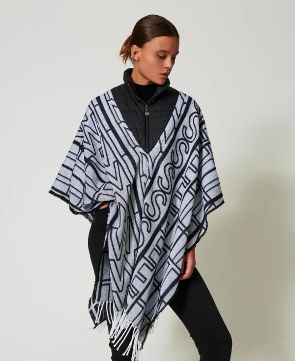 poncho_jacquard_avec_logo_0.webp Ponchos*TWINSET Milano Poncho Jacquard Avec Logo Noir