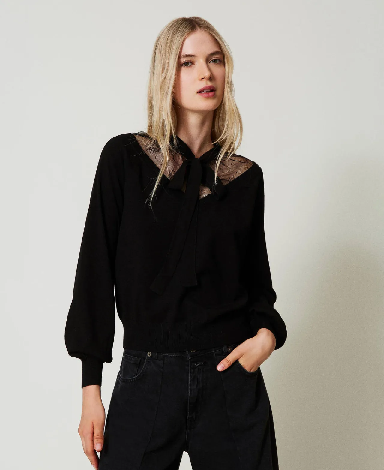 pull_avec_dentelle_et_nud_0.webp Pulls Et Cardigans*TWINSET Milano Pull Avec Dentelle Et Nœud Noir