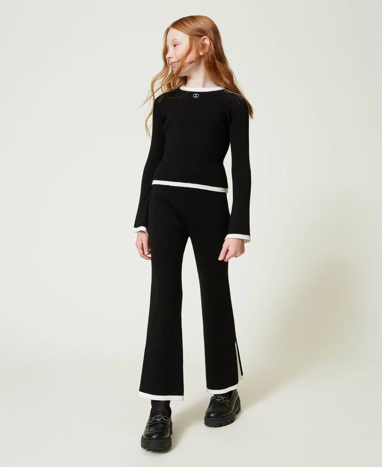 pull_et_pantalon_ample_av_0.webp Pulls Et Cardigans*TWINSET Milano Pull Et Pantalon Ample Avec Finition Côtelée Bicolore Noir / Blanc Cassé