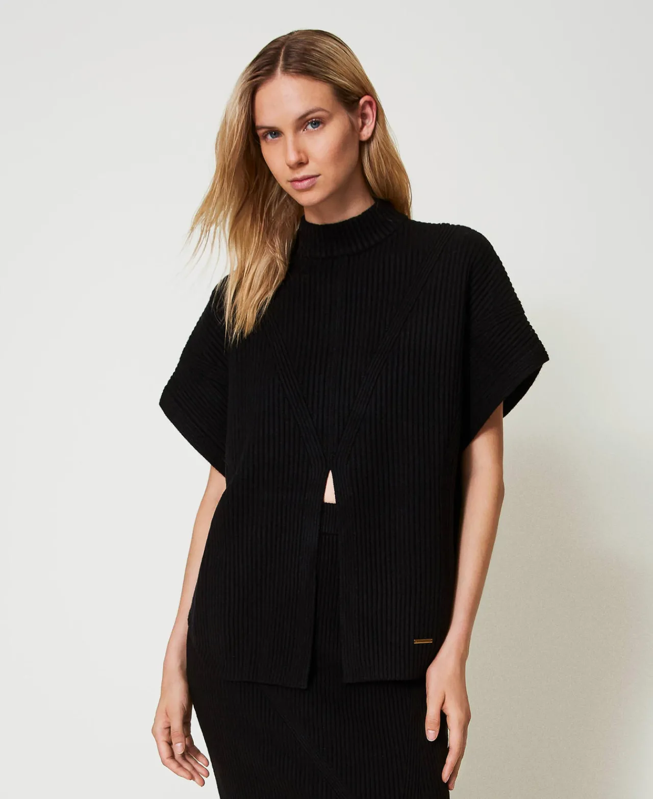 pull_poncho_ctel_0.webp Ponchos*TWINSET Milano Pull Poncho Côtelé Noir