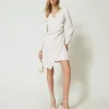 robe_courte_avec_chane_ov_0.webp Robes De Cérémonie | Robes Courtes*TWINSET Milano Robe Courte Avec Chaîne Oval T Blanc « Old White »