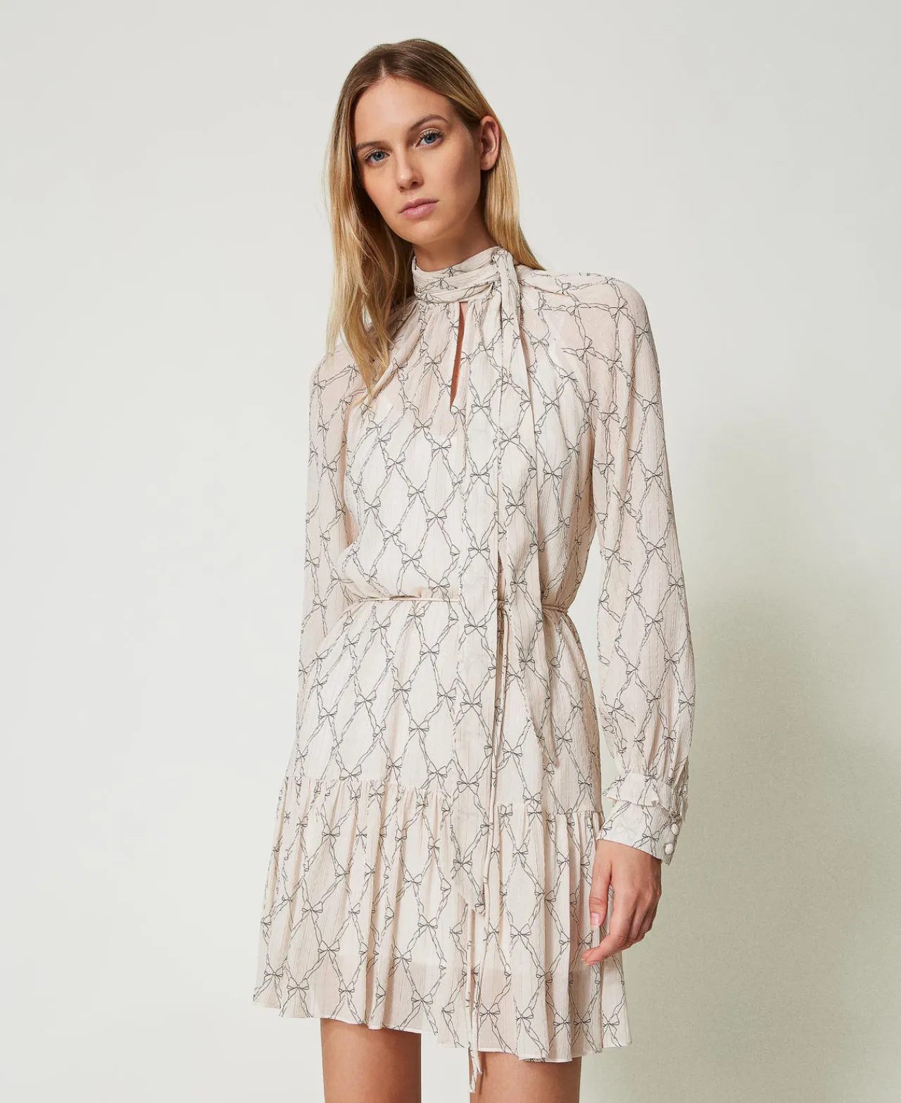 Robes De Cérémonie | Robes Courtes*TWINSET Milano Robe Courte En Crépon Avec Imprimé Nœuds Imprimé Nœuds Blanc « White Cream »/Noir