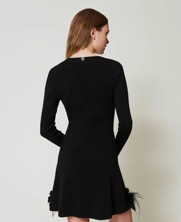 robe_courte_en_maille_ave_3.webp Robes En Maille | Robes Courtes*TWINSET Milano Robe Courte En Maille Avec Fleurs Et Plumes Noir