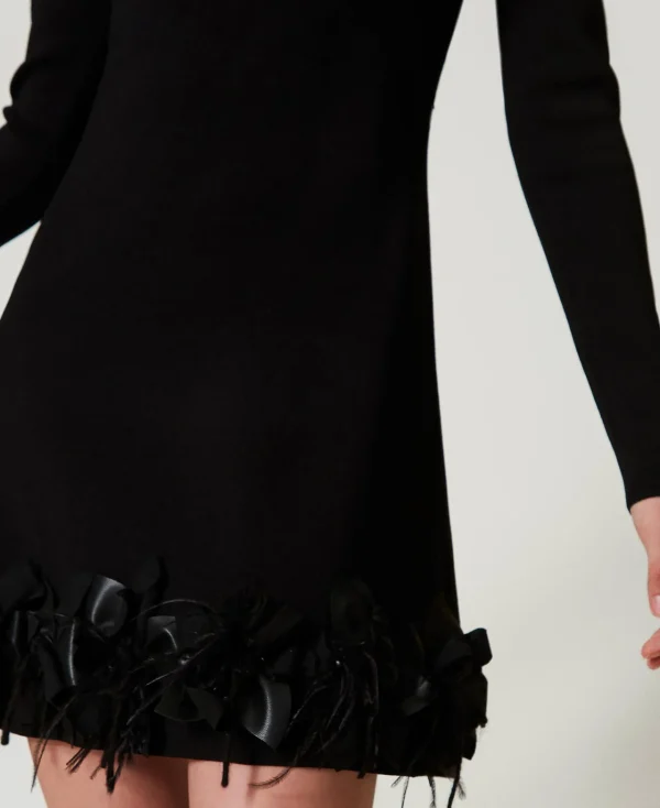 robe_courte_en_maille_ave_4.webp Robes En Maille | Robes Courtes*TWINSET Milano Robe Courte En Maille Avec Fleurs Et Plumes Noir