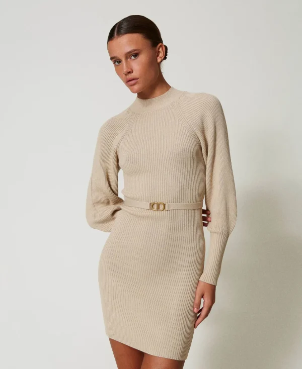 robe_courte_en_maille_cte_0-1.webp Robes En Maille | Robes Courtes*TWINSET Milano Robe Courte En Maille Côtelée Avec Ceinture Blanc « White Cream »