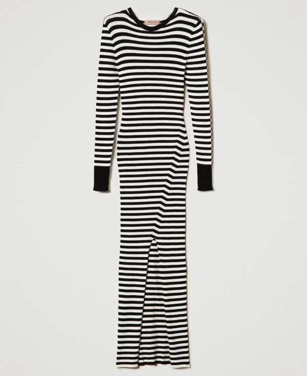 robe_longue_en_maille_ray_1.webp Robes En Maille | Robes Longues*TWINSET Milano Robe Longue En Maille Rayée Bicolore Noir/Blanc Neige