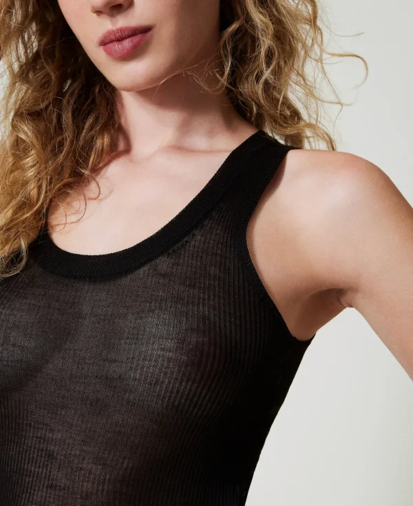 top_ajust_en_maille_de_vi_4.webp T-Shirts Et Tops*TWINSET Milano Top Ajusté En Maille De Viscose Noir